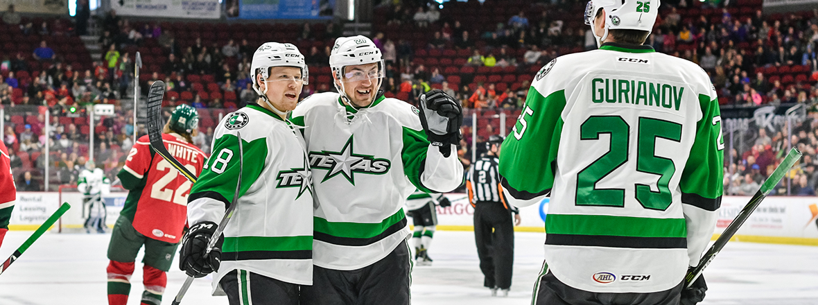 Big Second Period Lifts Stars to 6-3 Win Over Iowa