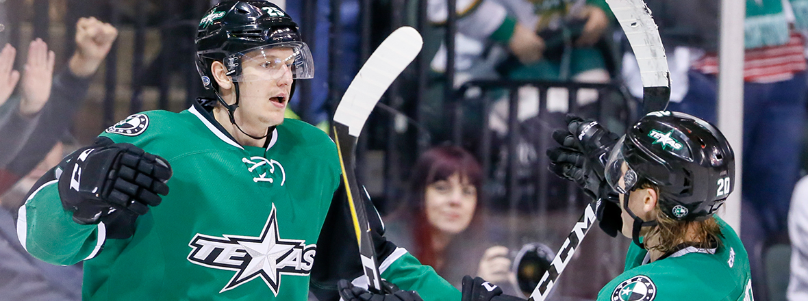 Third-Period Surge Lifts Stars to Pivotal Win, 2-1