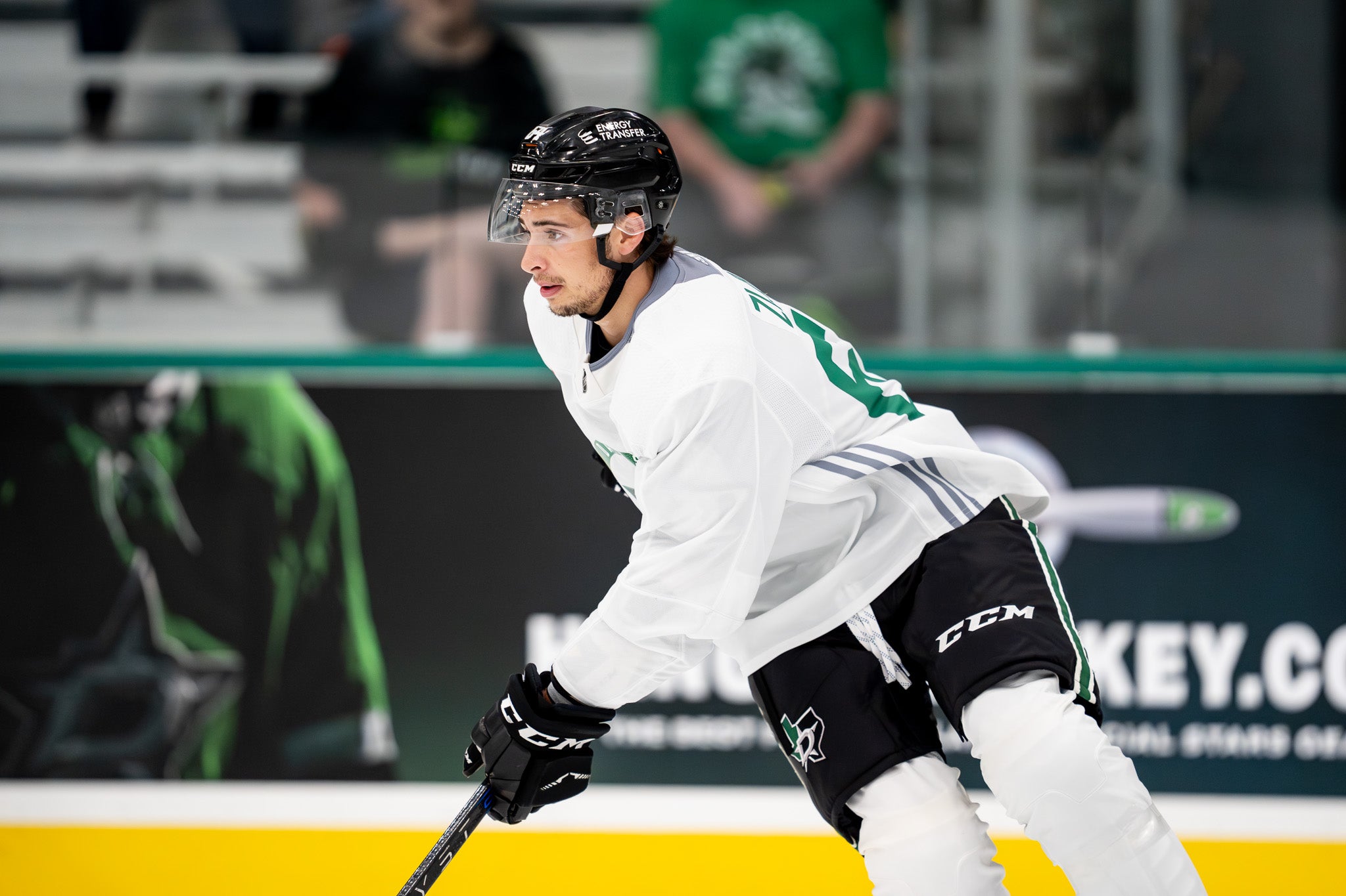 February 27, 2016: Dallas Stars left wing Jamie Benn (14) warms up before  the NHL game between the New York Rangers and the Dallas Stars at the  American Airlines Center in Dallas